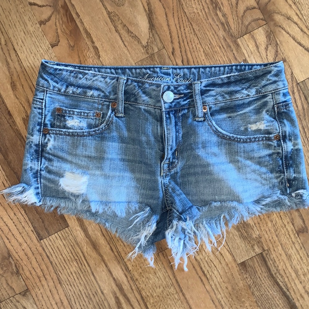 American Eagle Jean Shorts (Size: 4)